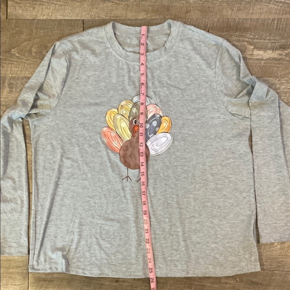 Gray Tee with Colorful Turkey Graphic - Picture 4 of 5